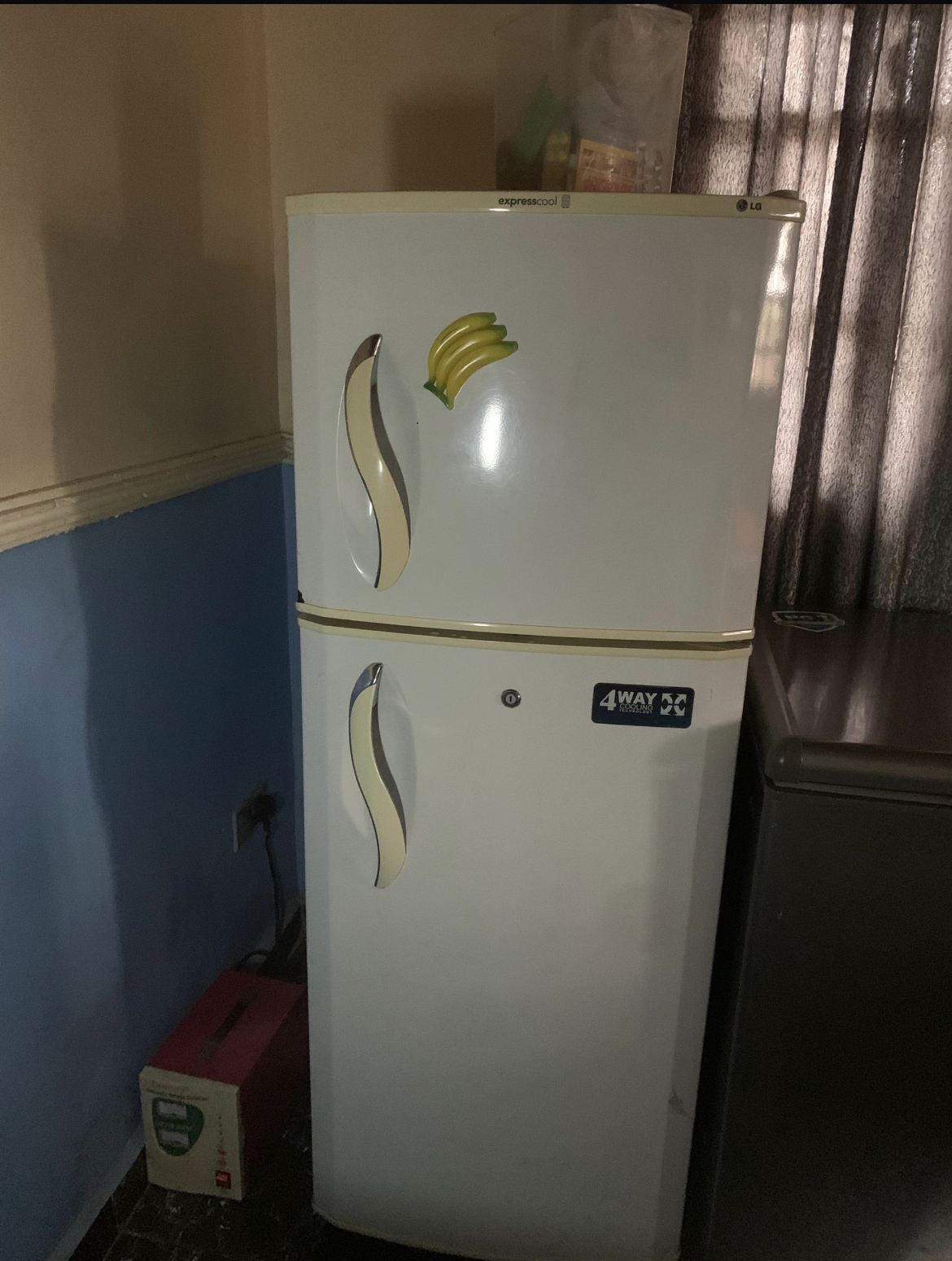 2 doors refrigerator 